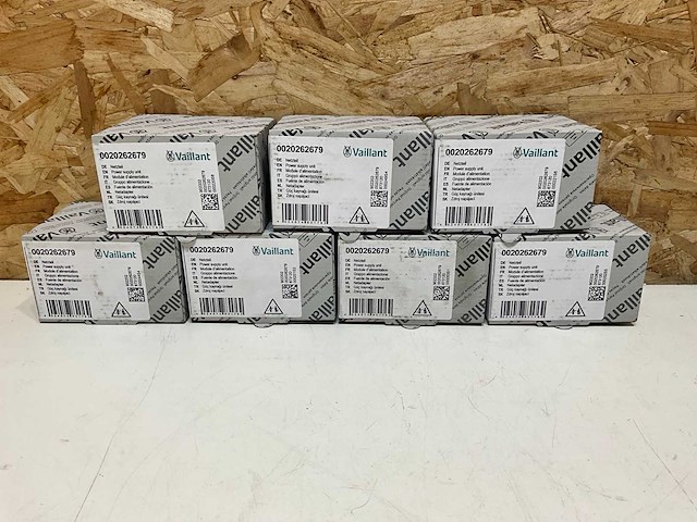Vaillant 0020262679 netadapter (7x) - afbeelding 1 van  2
