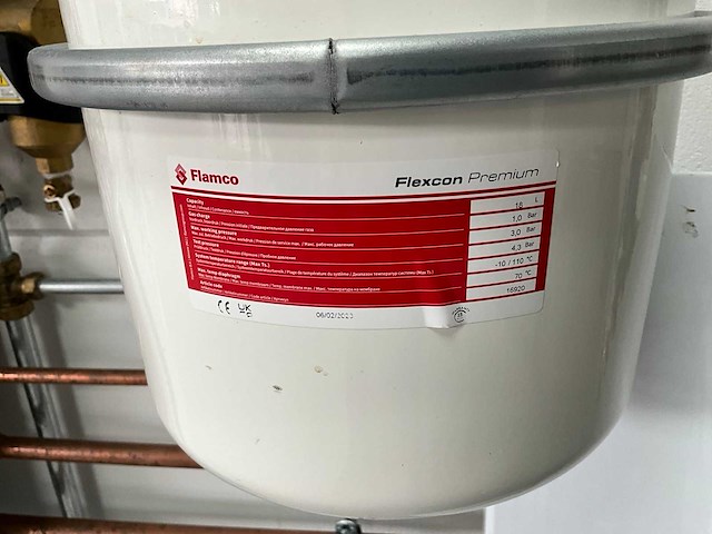 Vaillant ecotec classic 18-24/5-3 hr cv-ketel cw3 - afbeelding 2 van  2