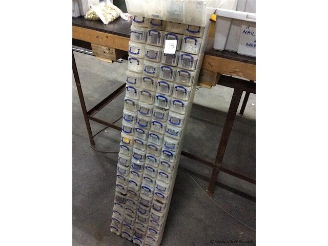 Vakkenbakjes deels gevuld - afbeelding 1 van  2