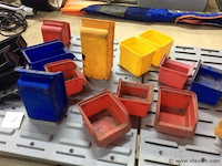 Vakkenbakjes met muurbevestiging - afbeelding 3 van  3