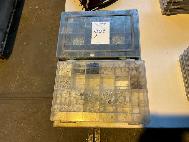 Vakkendoos met inhoud (2x) - afbeelding 1 van  3