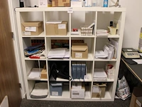 Vakkenkast ikea. afmeting 149 x 39 x 149 cm.