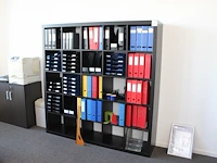 Vakkenkast ikea met 25 vakken. afmeting 185 x 39 x 185 cm. exclusief inhoud