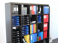 Vakkenkast ikea met 25 vakken. afmeting 185 x 39 x 185 cm. exclusief inhoud - afbeelding 2 van  2