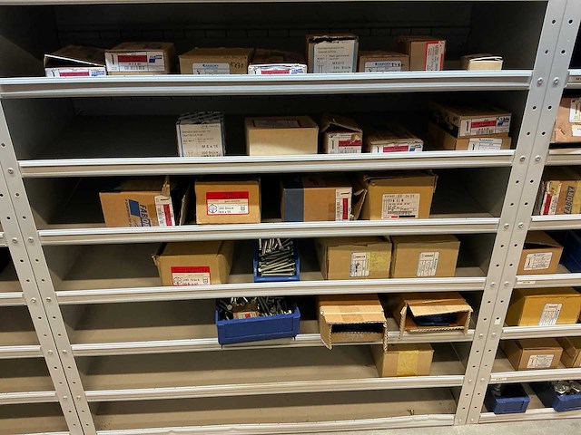 Vakkenkast met bouten, moeren & ringen (10x) - afbeelding 8 van  93