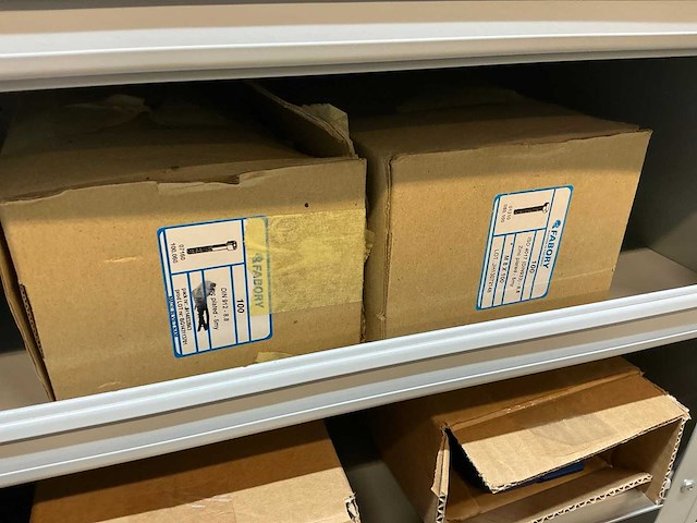 Vakkenkast met bouten, moeren & ringen (10x) - afbeelding 10 van  93