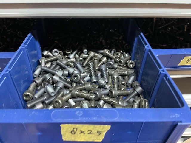 Vakkenkast met bouten, moeren & ringen (10x) - afbeelding 51 van  93