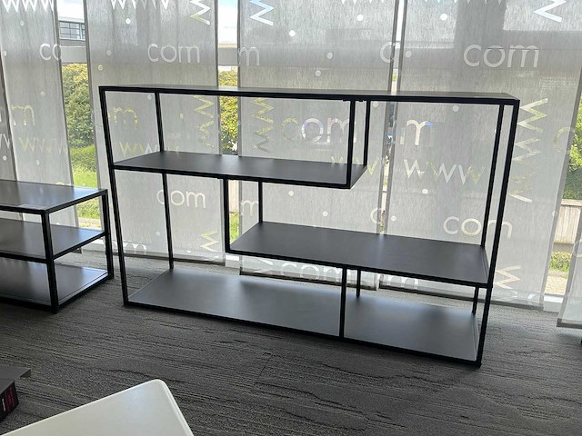 Vakkenkast / sidetable - afbeelding 1 van  4