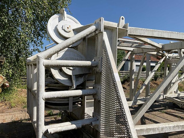 Vakwerkgiek boormast "derrick" - afbeelding 7 van  7