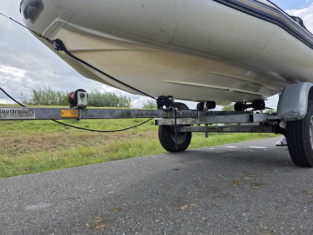 Valiant - d-300 - rubberboot rib met trailer en 10 pk - afbeelding 8 van  19