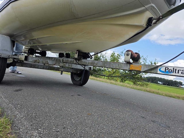 Valiant - d-300 - rubberboot rib met trailer en 10 pk - afbeelding 9 van  19