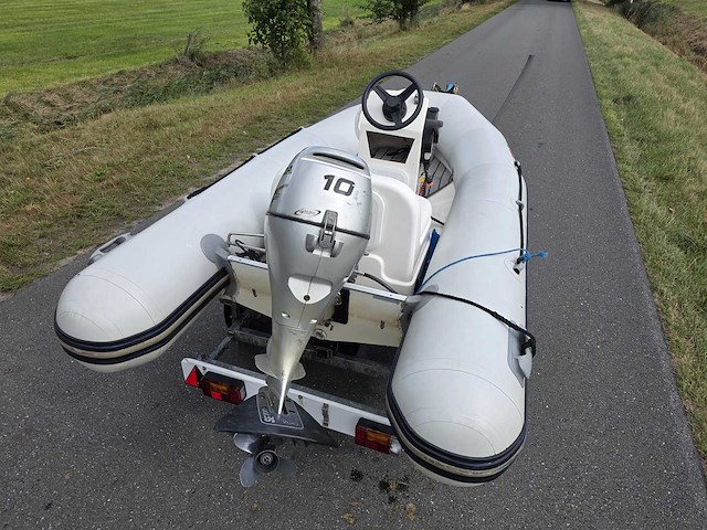 Valiant - d-300 - rubberboot rib met trailer en 10 pk - afbeelding 12 van  19