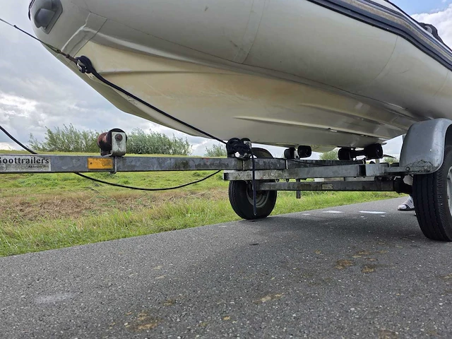 Valiant - d-300 - rubberboot rib met trailer en 10 pk - afbeelding 8 van  19