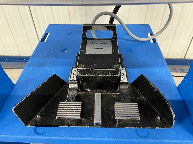 Valleylab - force triad - elektrochirurgisch apparaat - afbeelding 3 van  9