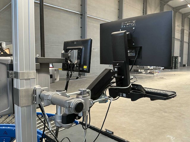 Valor 2024 qliqflow geautomatiseerde print & apply labelinstallatie met interroll transportbaan (zeer weinig draaiuren) - afbeelding 9 van  25