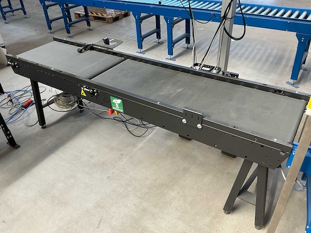 Valor 2024 qliqflow geautomatiseerde print & apply labelinstallatie met interroll transportbaan (zeer weinig draaiuren) - afbeelding 13 van  25