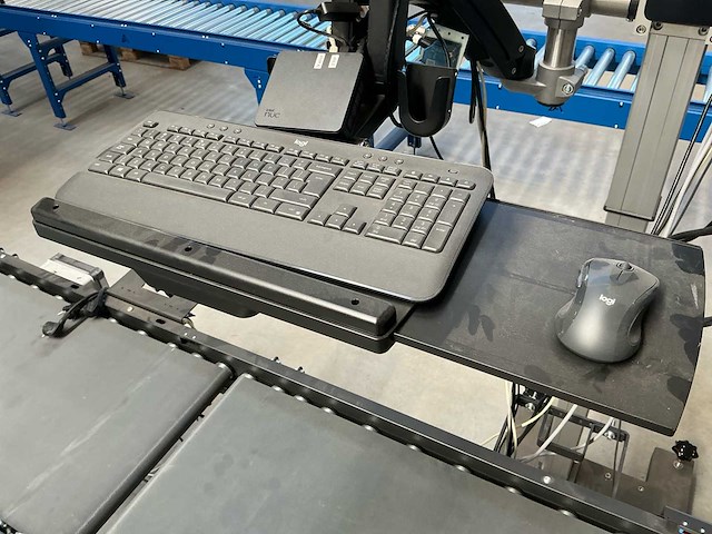 Valor 2024 qliqflow geautomatiseerde print & apply labelinstallatie met interroll transportbaan (zeer weinig draaiuren) - afbeelding 24 van  25