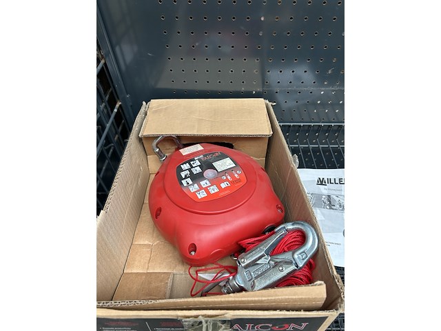 Valstopper, miller, falcon - afbeelding 2 van  4