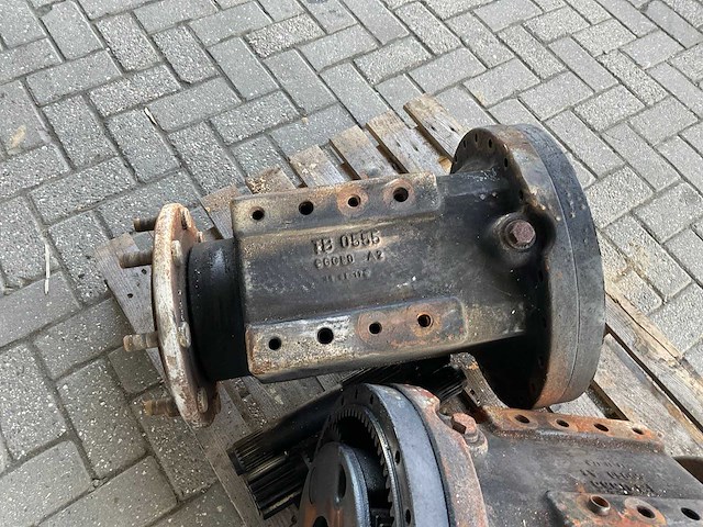 Valtra eind aandrijving (2x) - afbeelding 2 van  6