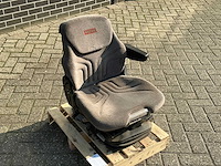 Valtra grammer luchtgeveerde stoel - afbeelding 3 van  8