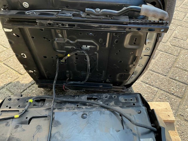 Valtra grammer luchtgeveerde stoel - afbeelding 8 van  8