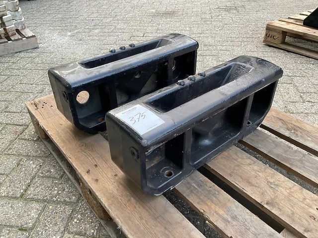 Valtra n1/2 gewichtendrager (2x) - afbeelding 4 van  4
