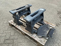 Valtra t4 gewichtendrager (2x) - afbeelding 1 van  4