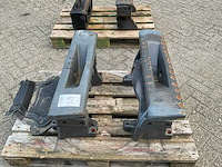 Valtra t4 gewichtendrager (2x) - afbeelding 3 van  4