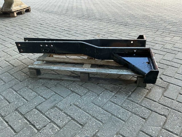 Valtra-valmet 8000-serie gewichtendrager - afbeelding 3 van  6