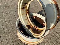 Valtra w12x28 velg (2x) - afbeelding 6 van  6