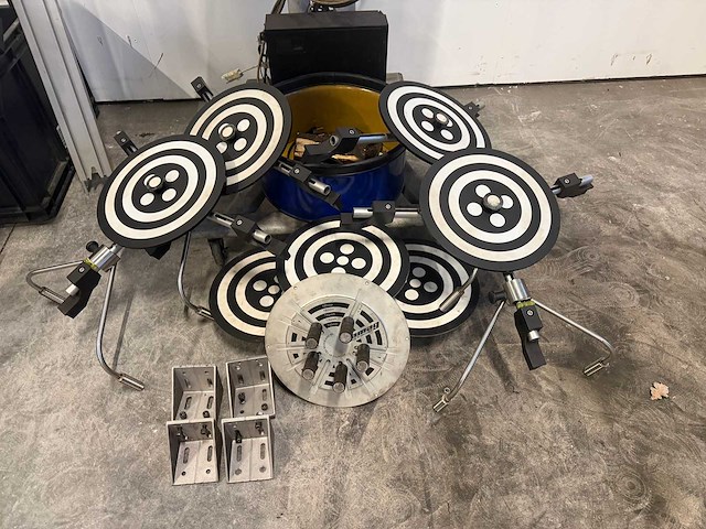 Vamag - 2014 - 3d - uitlijner / uitlijn apparaat - afbeelding 4 van  10