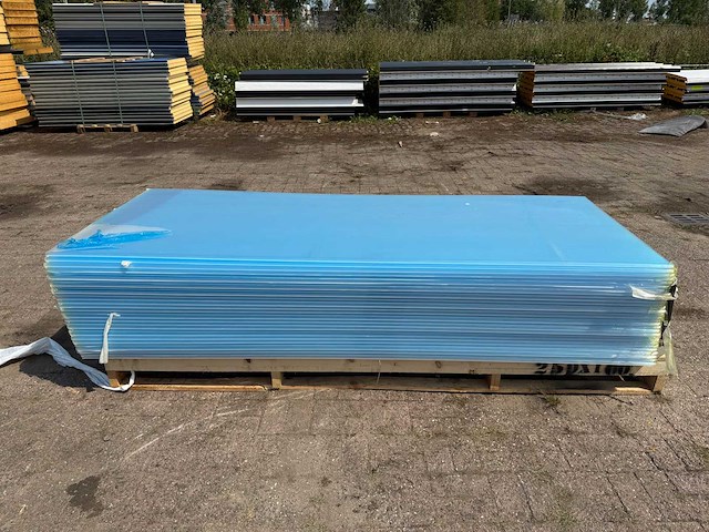 Van boven - polycarbonaat sheets - dakmaterialen 72,50 m2 (29x) - afbeelding 1 van  7