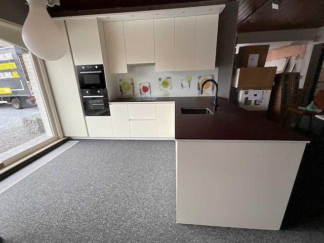 Van camp - showroomkeuken - afbeelding 1 van  18