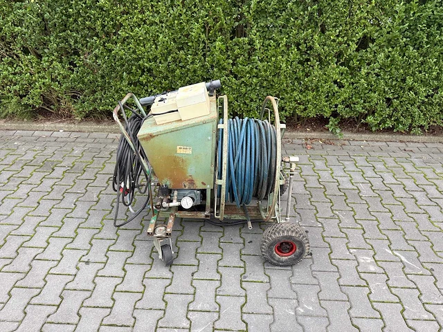Van de berg slanghaspel met hogedrukpomp - afbeelding 1 van  8