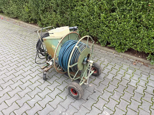 Van de berg slanghaspel met hogedrukpomp - afbeelding 3 van  8