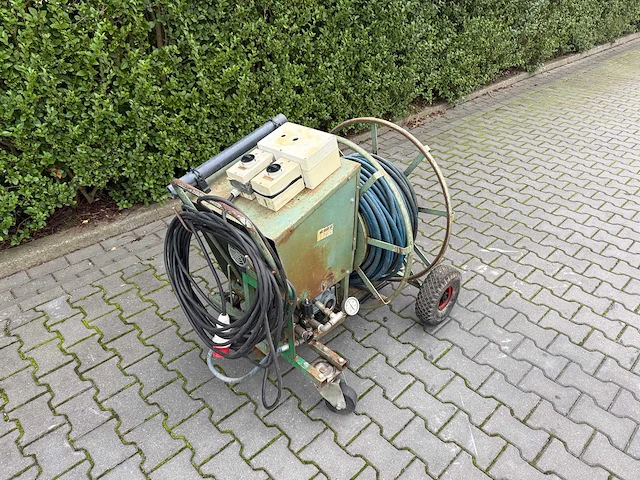 Van de berg slanghaspel met hogedrukpomp - afbeelding 4 van  8