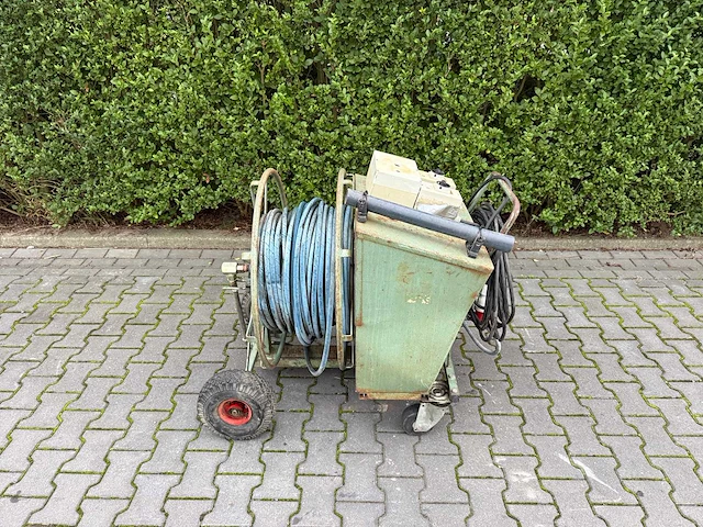 Van de berg slanghaspel met hogedrukpomp - afbeelding 7 van  8