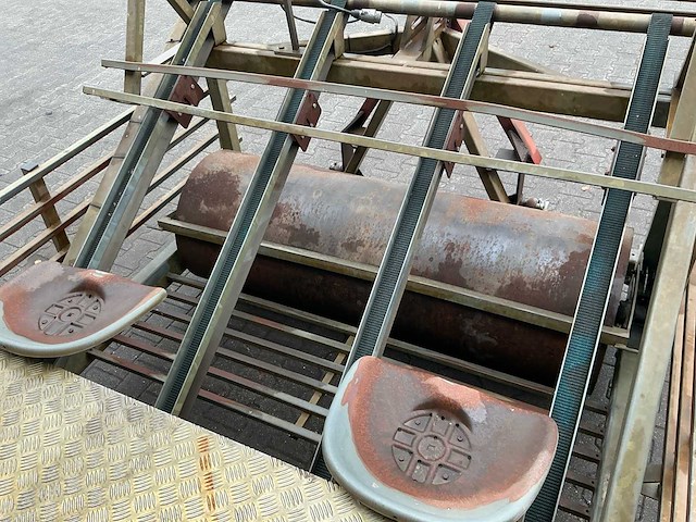 Van de beucken plant- en pootmachine - afbeelding 2 van  2