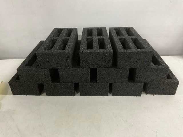 Van de valk - rubber ophoogblok gravel dak (12x) - afbeelding 1 van  3