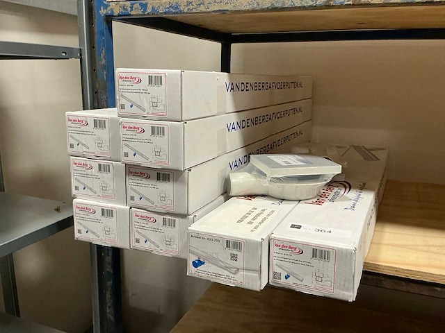 Van den berg rvs afvoergoot (9x) - afbeelding 1 van  4