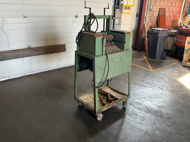 Van den broek kabelpelmachine - afbeelding 1 van  4