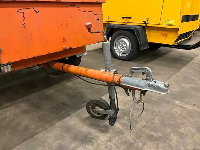 Van den dries brandstof aanhangwagen - afbeelding 13 van  13