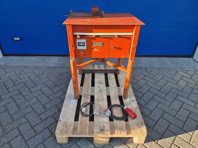 Van der spek - buigmachine met voetbediening - afbeelding 1 van  3
