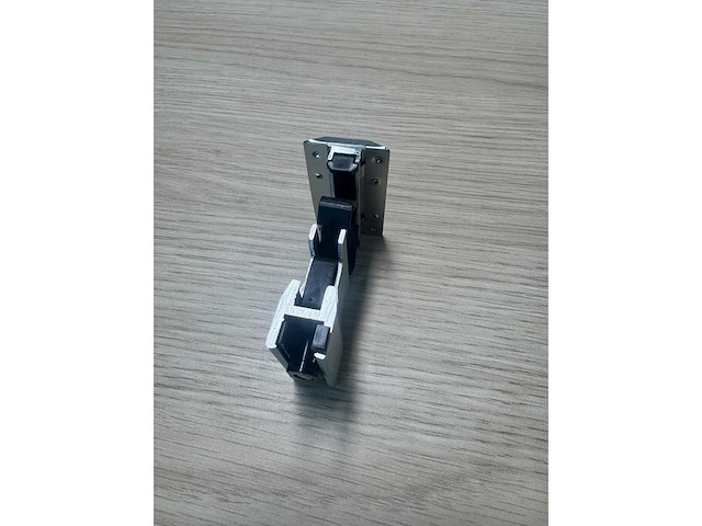 Van der valk - 721550 - tussenklem tbv zonnepanelen (150x) - afbeelding 3 van  4