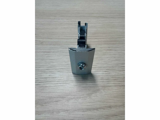 Van der valk - 721550 - tussenklem tbv zonnepanelen (150x) - afbeelding 4 van  4