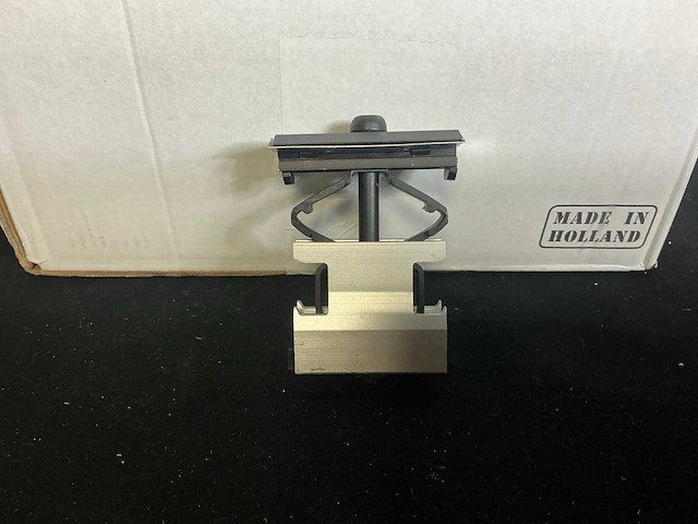Van der valk 721550zw aluminium tussenklem voor profiel 28-50mm (150x) - afbeelding 4 van  6