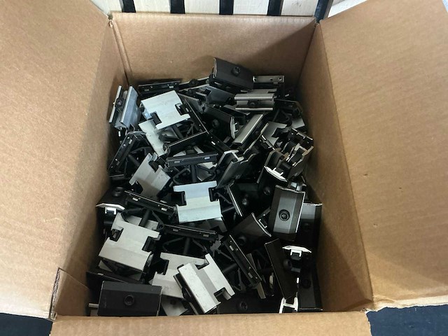 Van der valk 721550zw aluminium tussenklem voor profiel 28-50mm (300x) - afbeelding 6 van  6