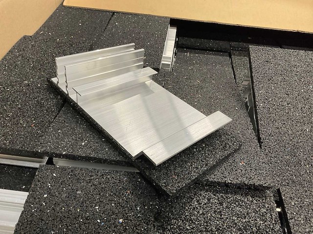 Van der valk aluminium paneelondersteuning (150x) - afbeelding 4 van  9