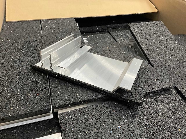 Van der valk aluminium paneelondersteuning (150x) - afbeelding 6 van  9