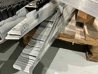 Van der valk en solarstell luifelkits, winddeflectoren en zijplaten - afbeelding 9 van  10